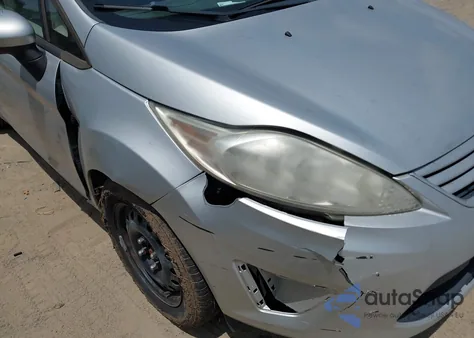 2013 Ford Fiesta S z USA, uszkodzony, nr VIN 3FADP4AJ2DM107166